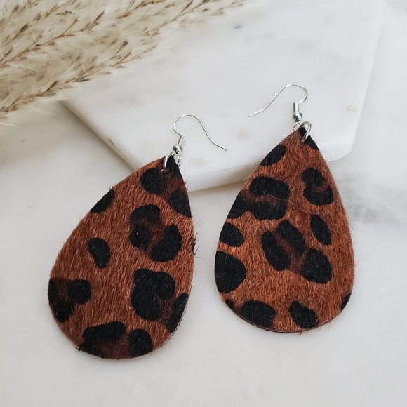 Jewelry - 5 for $25 Textured Leopard Print Leaf Earrings